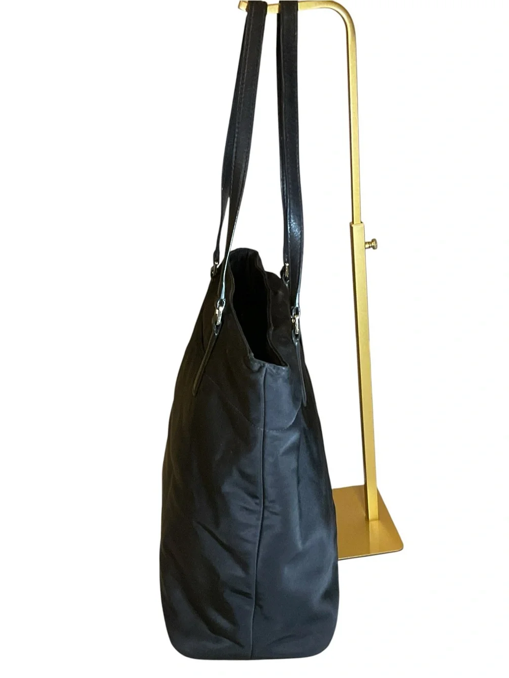 Michael Kors Morgan Black Tote with Gold Logo Charm - Picture 4 of 9